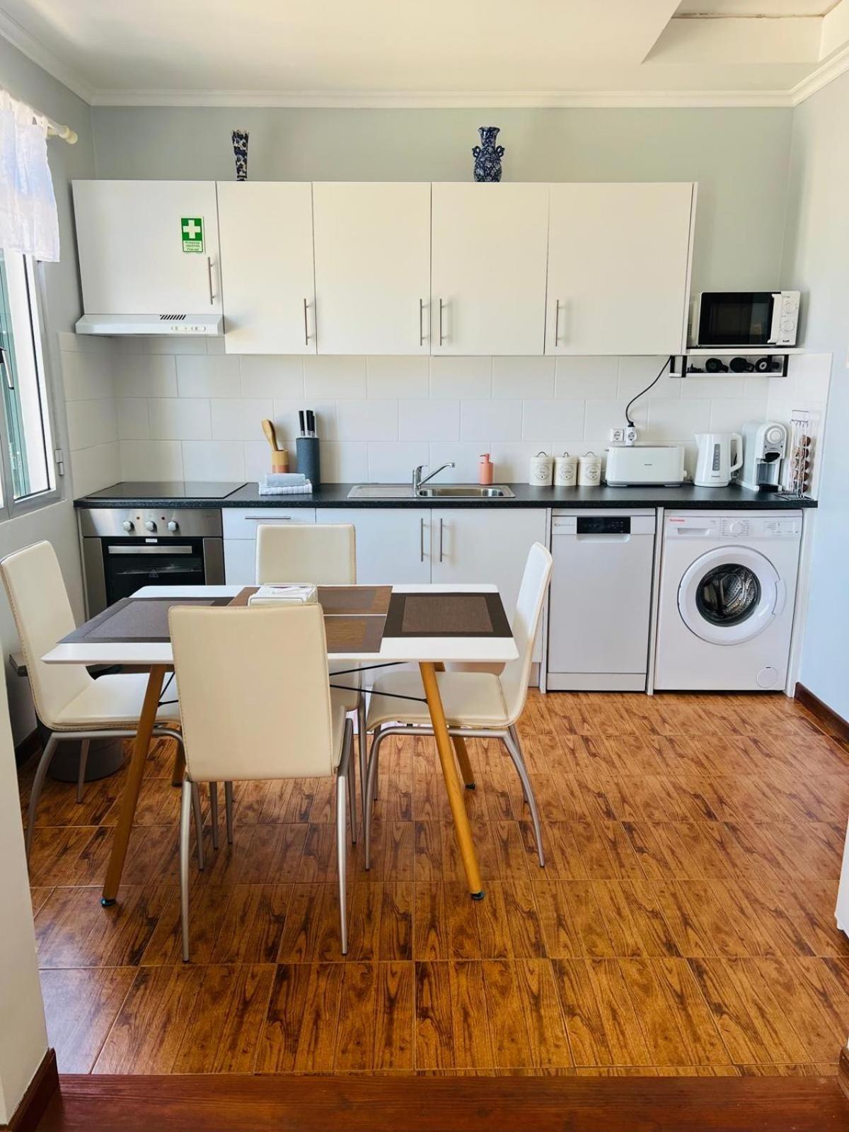 Noite'S House - Prazeres Apartment ภายนอก รูปภาพ